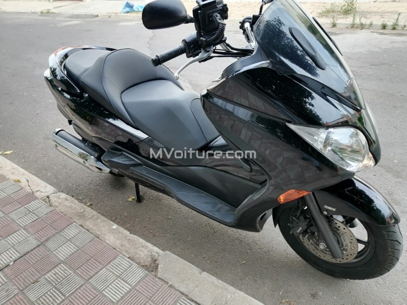 motocycle-honda-forza-300-smart-en-parfaite-etat-big-1