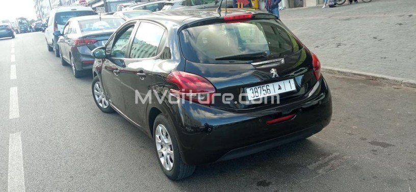 peugeot-208-modele-2016-diesel-140000km-climatise-moitie-options-big-1