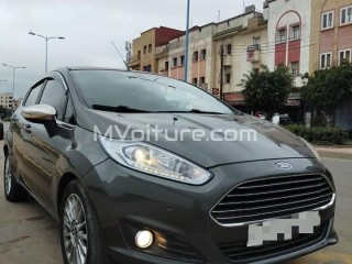 Ford fiesta titanium, diesel, modèle 2016 chhar 12, tout options