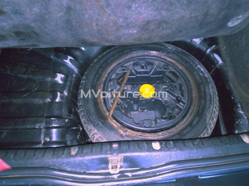 clio-2-med-2000-esons-12-jamess-accident-big-2